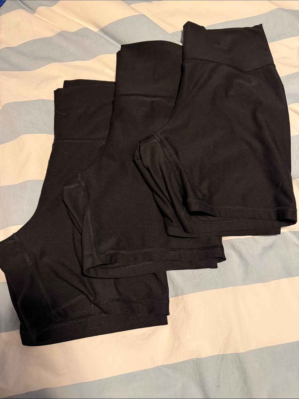 Women’s Old Navy Active Cloud Black Performance Shorts Set of 3